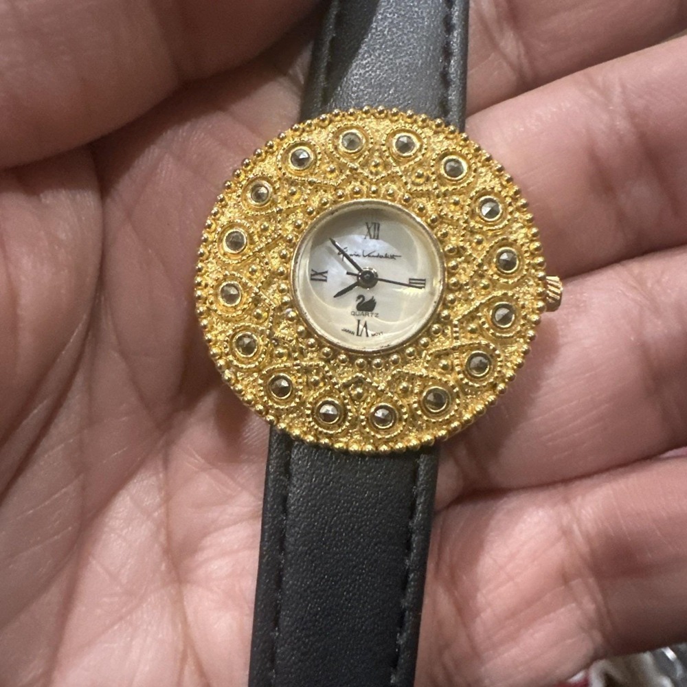 Working Gloria‎ Vanderbilt Quartz Watch Women Gold Tone Dainty New Battery 33mm - Picture 11 of 12